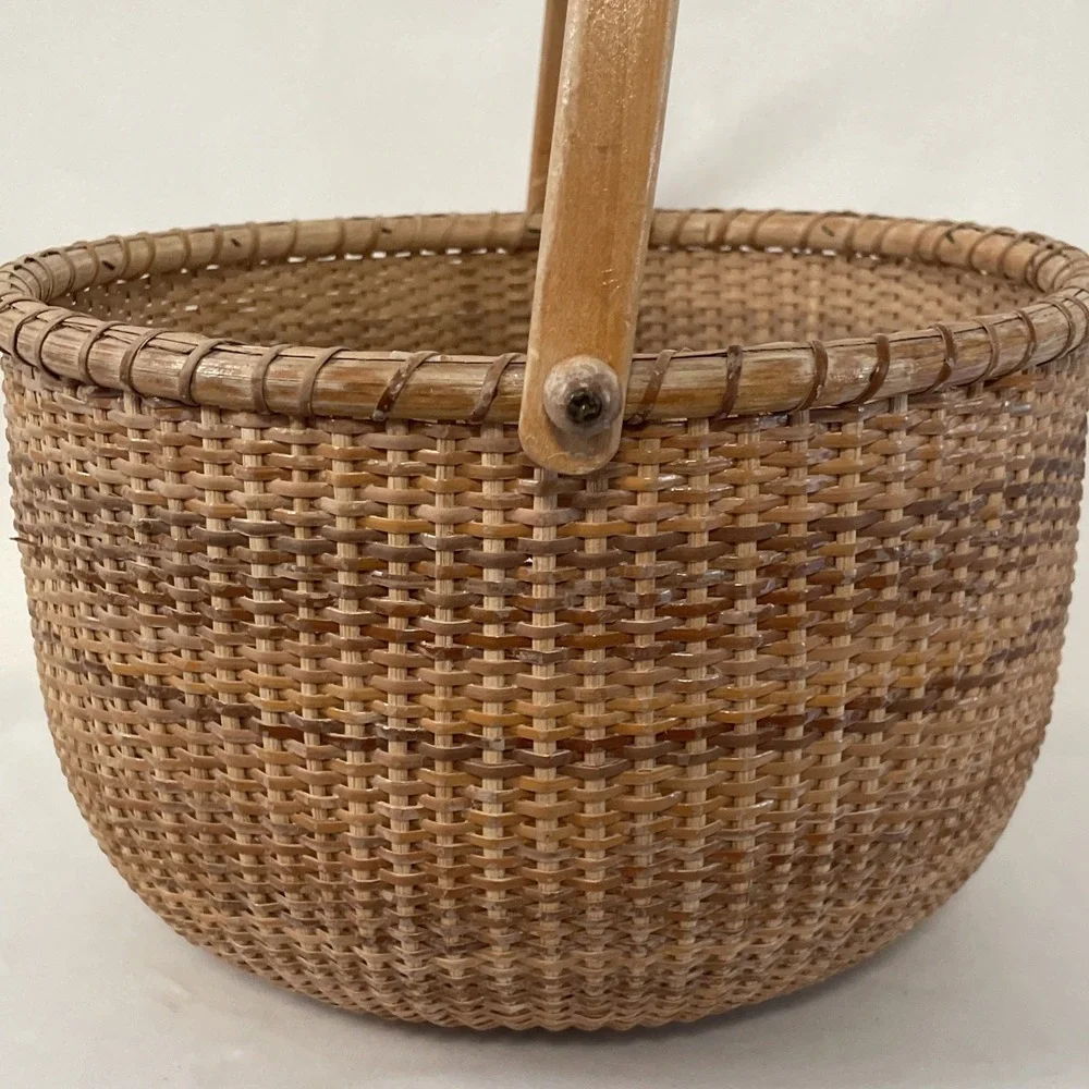 Nantucket Lighthouse Style Basket Woven Wooden Swing Handled Round 10.5